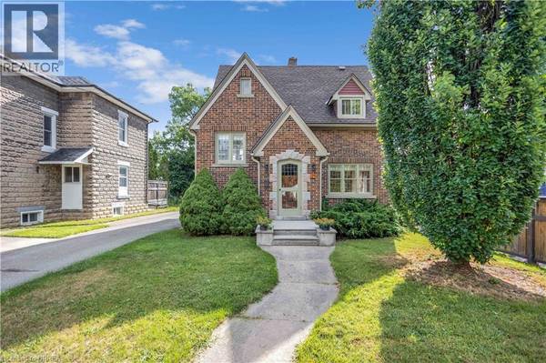 25 BROADWAY Street E, Paris, ON N3L2R3