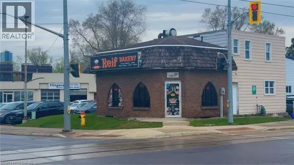 390 COURTLAND Avenue, Kitchener, ON N2G2W2