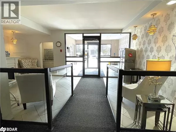 Barrie, ON L4M5J7,414 BLAKE ST #702