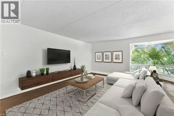 Waterloo, ON N2L1W6,384 ERB ST West #404