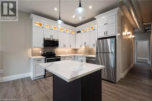 145 WELLINGTON ST North #1, Hamilton, ON L8R1N4
