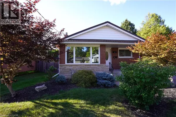 20 SUNRISE DR #UPPER, Kitchener, ON N2B3B4
