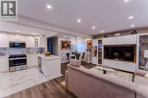 Niagara Falls, ON L2E4T1,4456 SIXTH Avenue