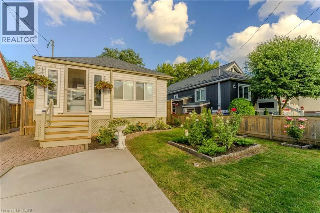 Niagara Falls, ON L2E4T1,4456 SIXTH Avenue