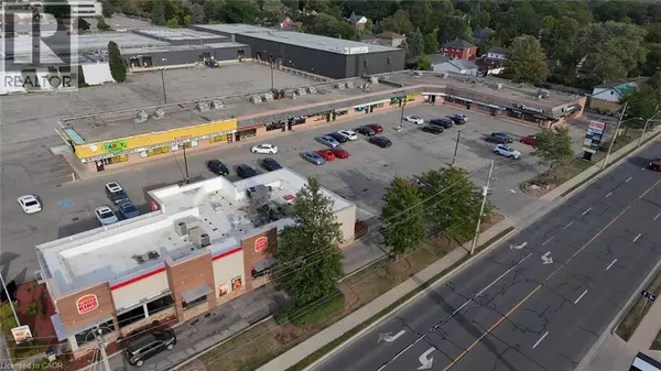 Kitchener, ON N2B1Y4,809 VICTORIA ST North #5