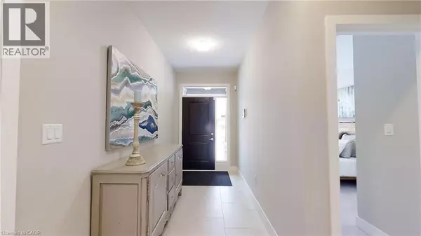 London, ON N6M0A1,668 CHELTON Road