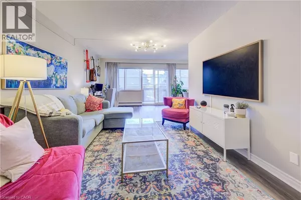 Waterloo, ON N2L2R3,45 WESTMOUNT RD North #302