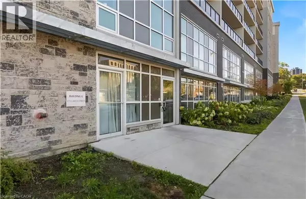 Waterloo, ON N2L3R2,275 LARCH ST #G312