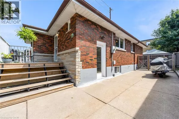 Hamilton, ON L8T3A6,331 EAST 42ND Street