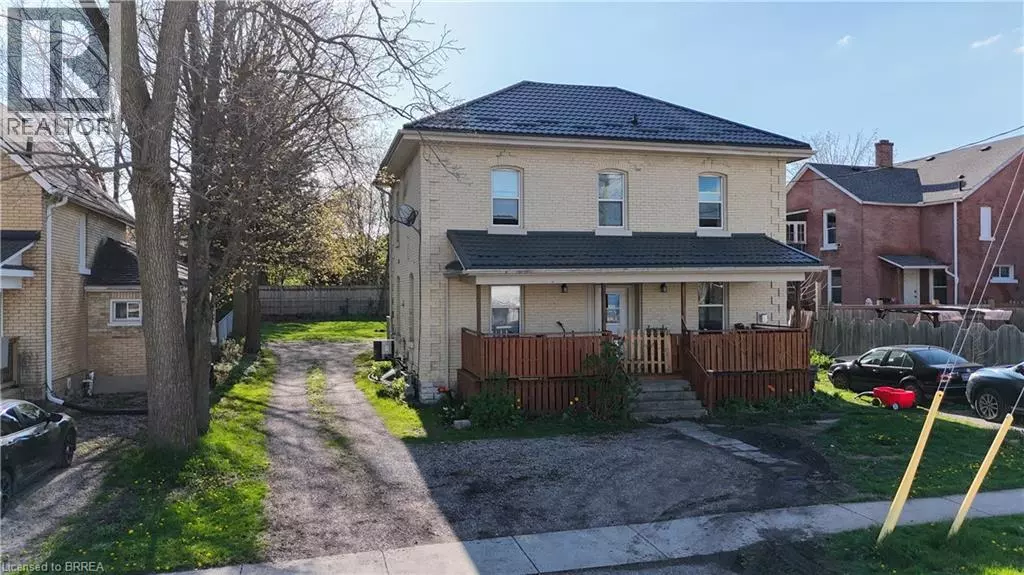 34 YOUNG Street, Woodstock, ON N4S3L5