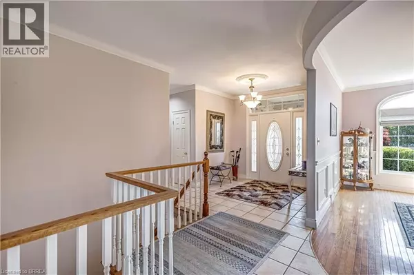 Selkirk, ON N0A1P0,16 FEATHERSTONE Avenue