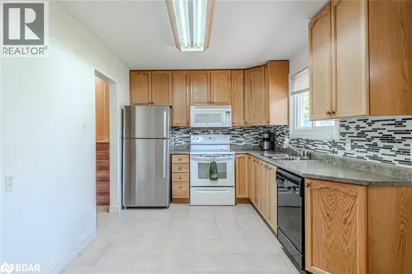 Barrie, ON L4N3V2,223 PHILLIPS Street