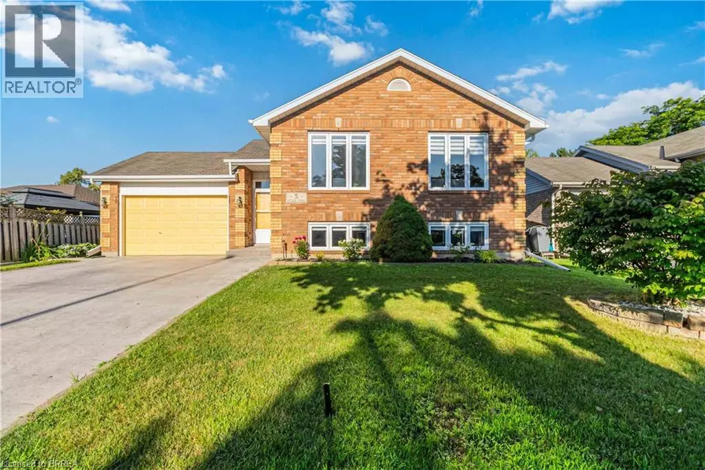 Brantford, ON N3V1E3,5 CORK Crescent