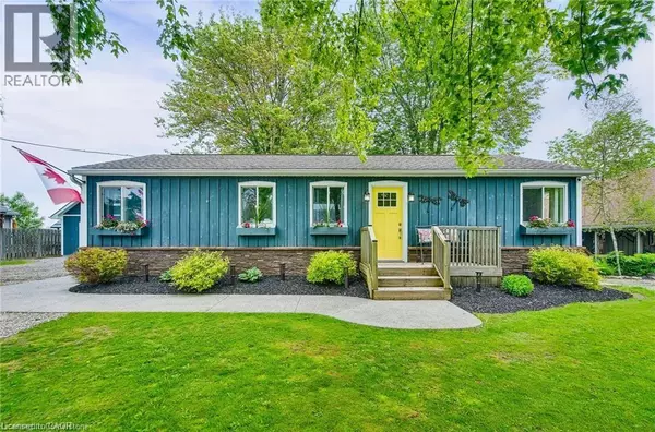 Lowbanks, ON N0A1K0,8 BEACH Road