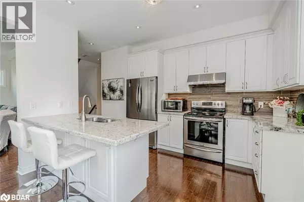 Midland, ON L4R0B4,9 RIVERWALK Place