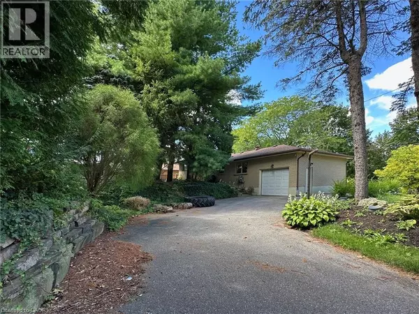 Simcoe, ON N3Y3G3,12 SUNSET Drive
