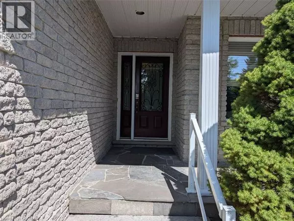 Wasaga Beach, ON L9Z1J8,7 CLUB Court