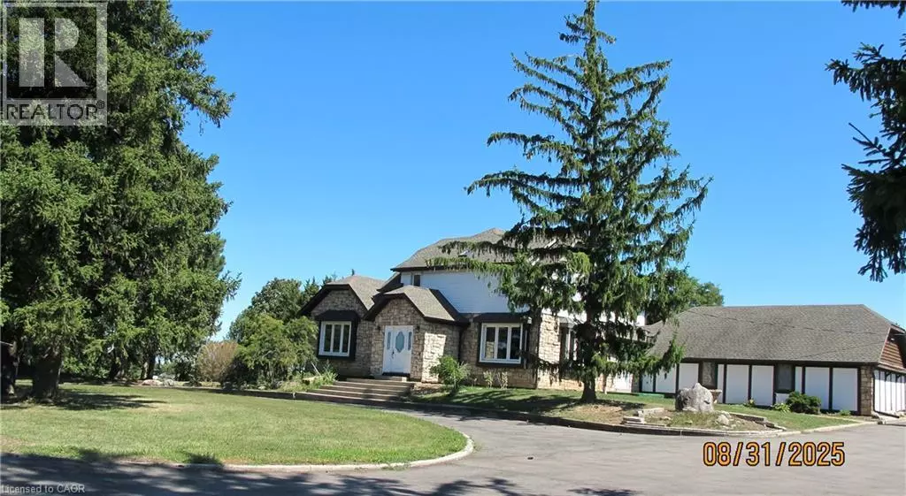 Hamilton, ON L8J2Y1,580 3RD Road E