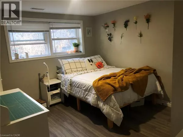 Waterloo, ON N2J2S6,172 ELGIN Crescent