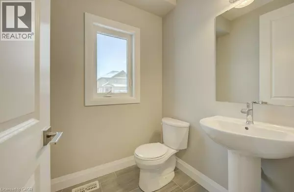 Elmira, ON N3B0E2,94 ISAAC Street