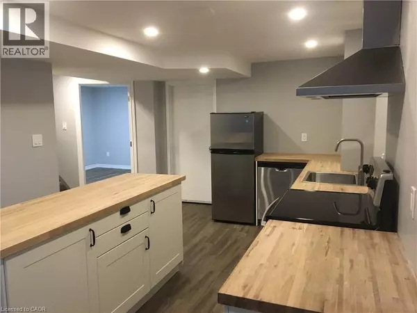 33 EAST 34TH ST #2 Lower, Hamilton, ON L8V3W2