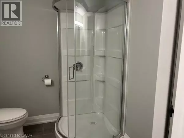 Hamilton, ON L8T2A1,699 NINTH Avenue