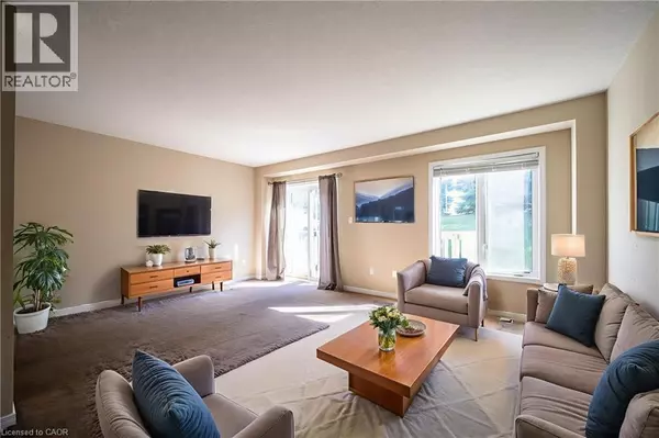 Kitchener, ON N2R0C3,202 MAITLAND Street