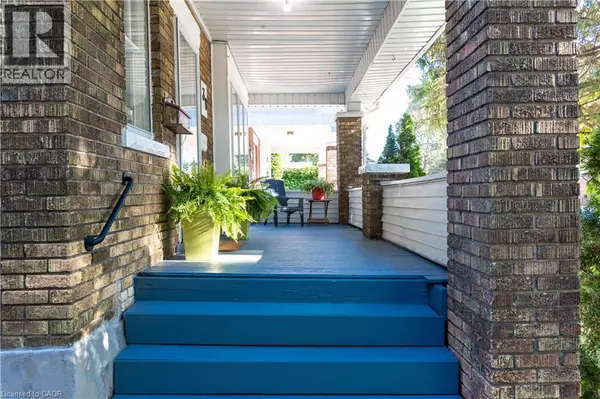 Kitchener, ON N2H1L8,30 TROY Street