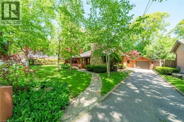 Burlington, ON L7T2M2,793 SHADELAND Avenue