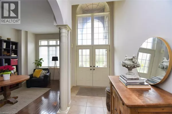 Ancaster, ON L9G5A7,321 BRAITHWAITE Avenue