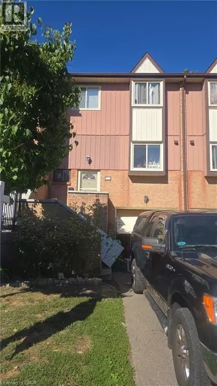 Brampton, ON L6V3H7,112 BARONWOOD CT #112