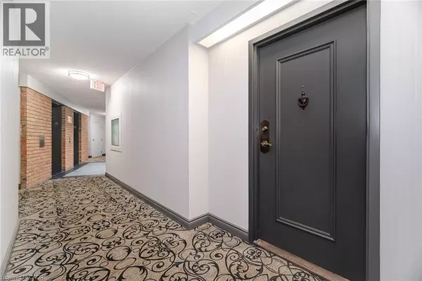 Oakville, ON L6H3K7,1240 MARLBOROUGH CT #606