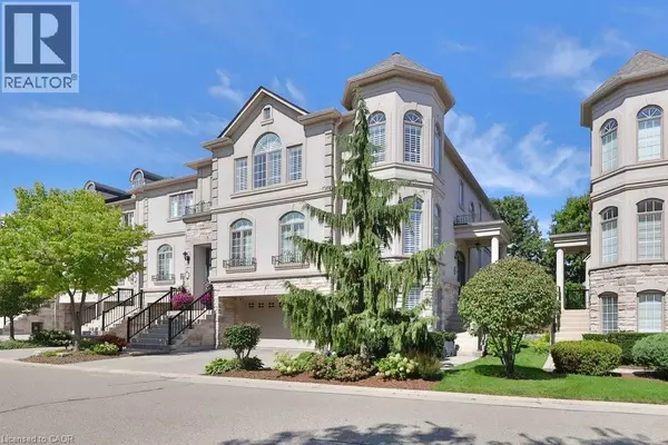 2400 NEYAGAWA BLVD #30, Oakville, ON L6H7P5
