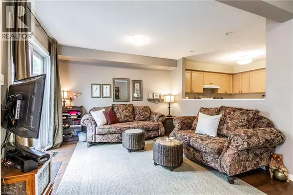 Cambridge, ON N1T2C8,13 FERNCLIFFE Street