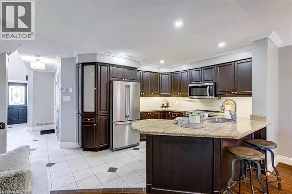 Ancaster, ON L9G4Z1,143 FOXBOROUGH Drive