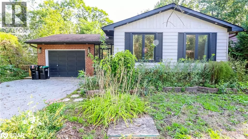 Barrie, ON L4N5M7,311 ANNE Street N