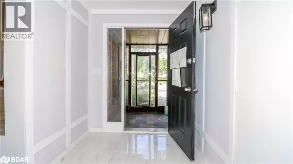 Barrie, ON L4N5M7,311 ANNE Street N