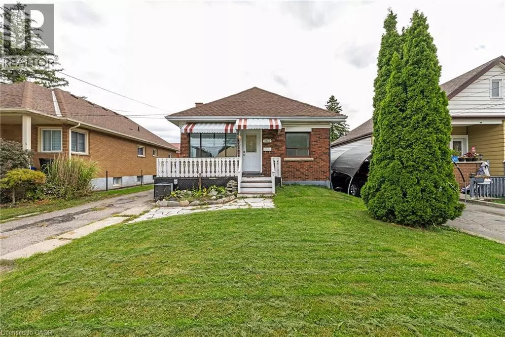 Hamilton, ON L9A3M1,263 EAST 8TH Street