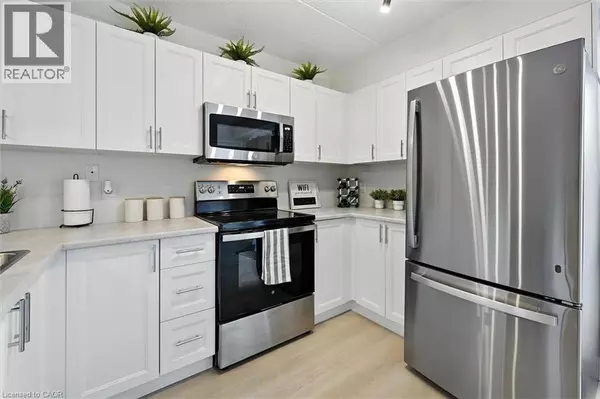 Burlington, ON L7M4P4,1421 WALKERS Line #102