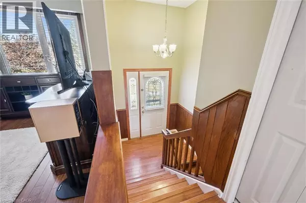 Kitchener, ON N2P1P4,573 PIONEER Drive