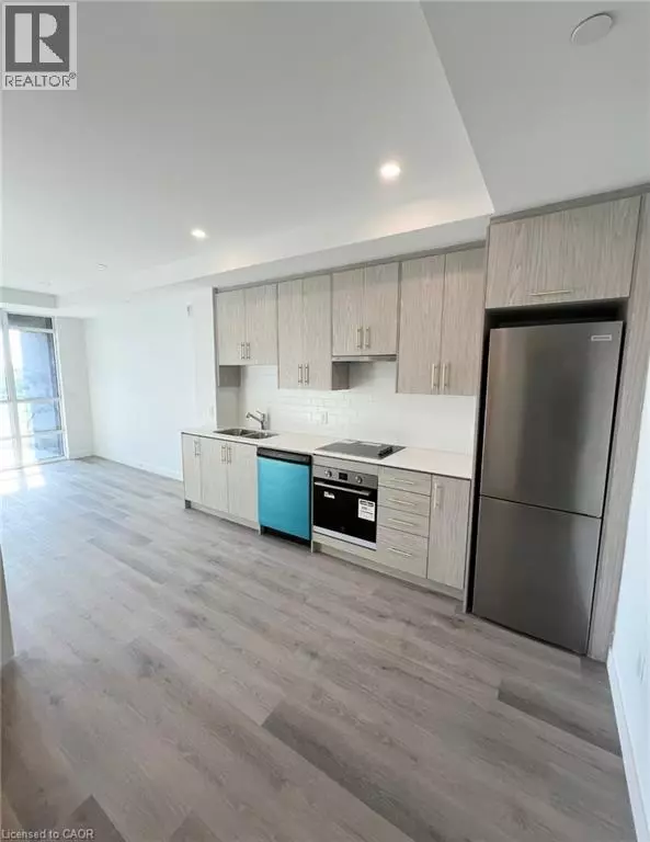 Stoney Creek, ON L8E5B4,461 GREEN RD #321