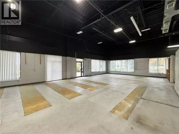 Burlington, ON L7L4X8,919 FRASER DR #1