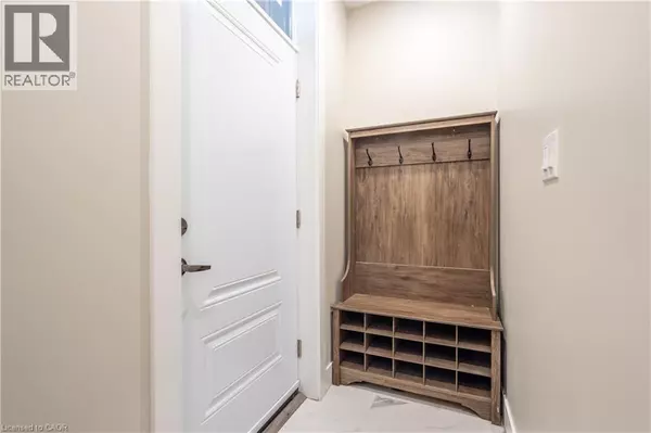 Hamilton, ON L8L5V6,155 WENTWORTH ST North #1