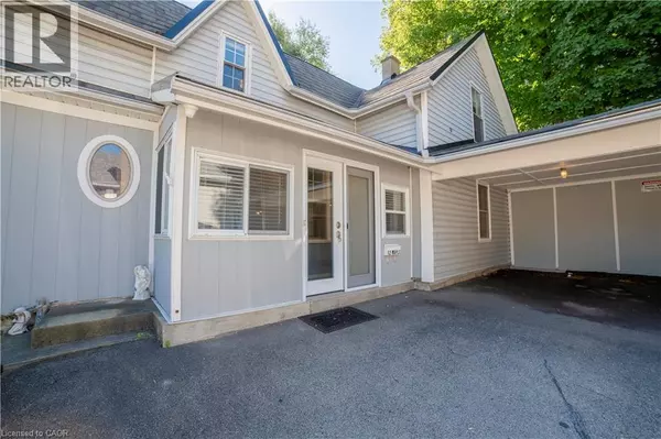 Hamilton, ON L8G2N9,12 MAPLE Avenue