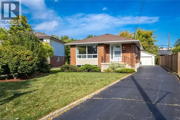 Hamilton, ON L8T3L4,142 FERNWOOD Crescent
