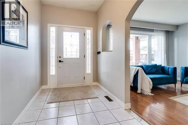 Hamilton, ON L8G4P8,18 PAVAROTTI Court
