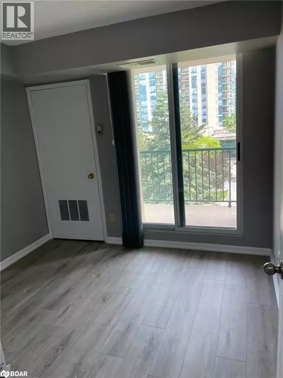 Barrie, ON L4N7R6,75 ELLEN ST #508