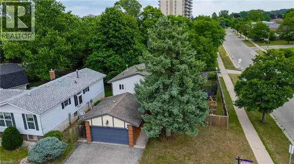 Kitchener, ON N2E1R6,204 COUNTRY HILL Drive