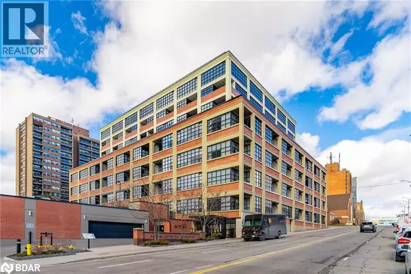 112 BENTON ST #704, Kitchener, ON N2G3H6