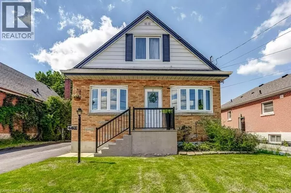 Hamilton, ON L8V3M5,662 UPPER SHERMAN Avenue